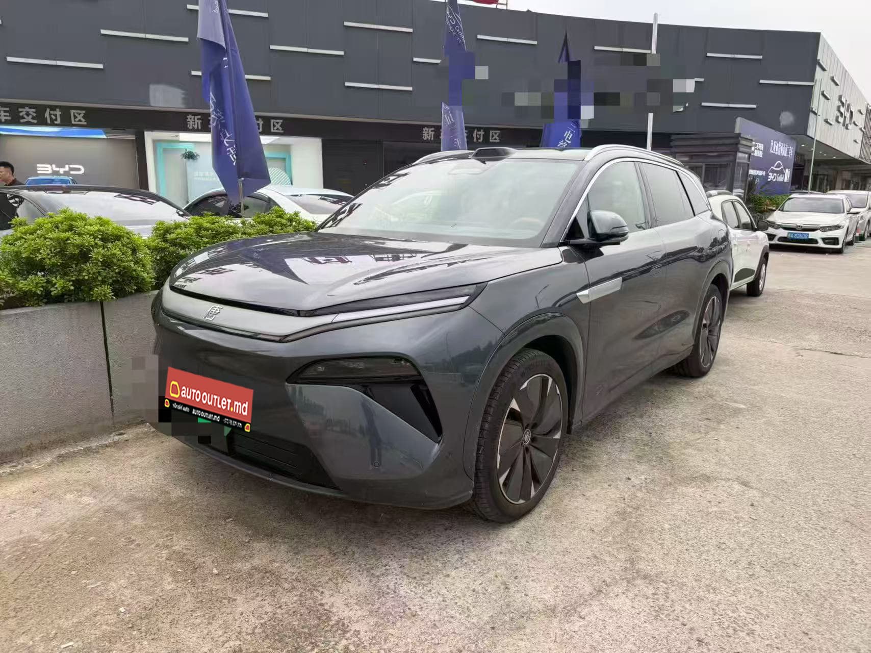 BYD Tang L