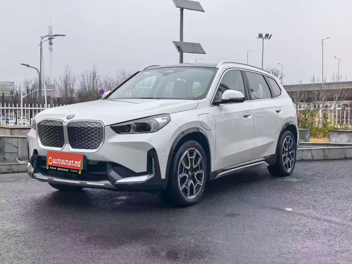 BMW iX1